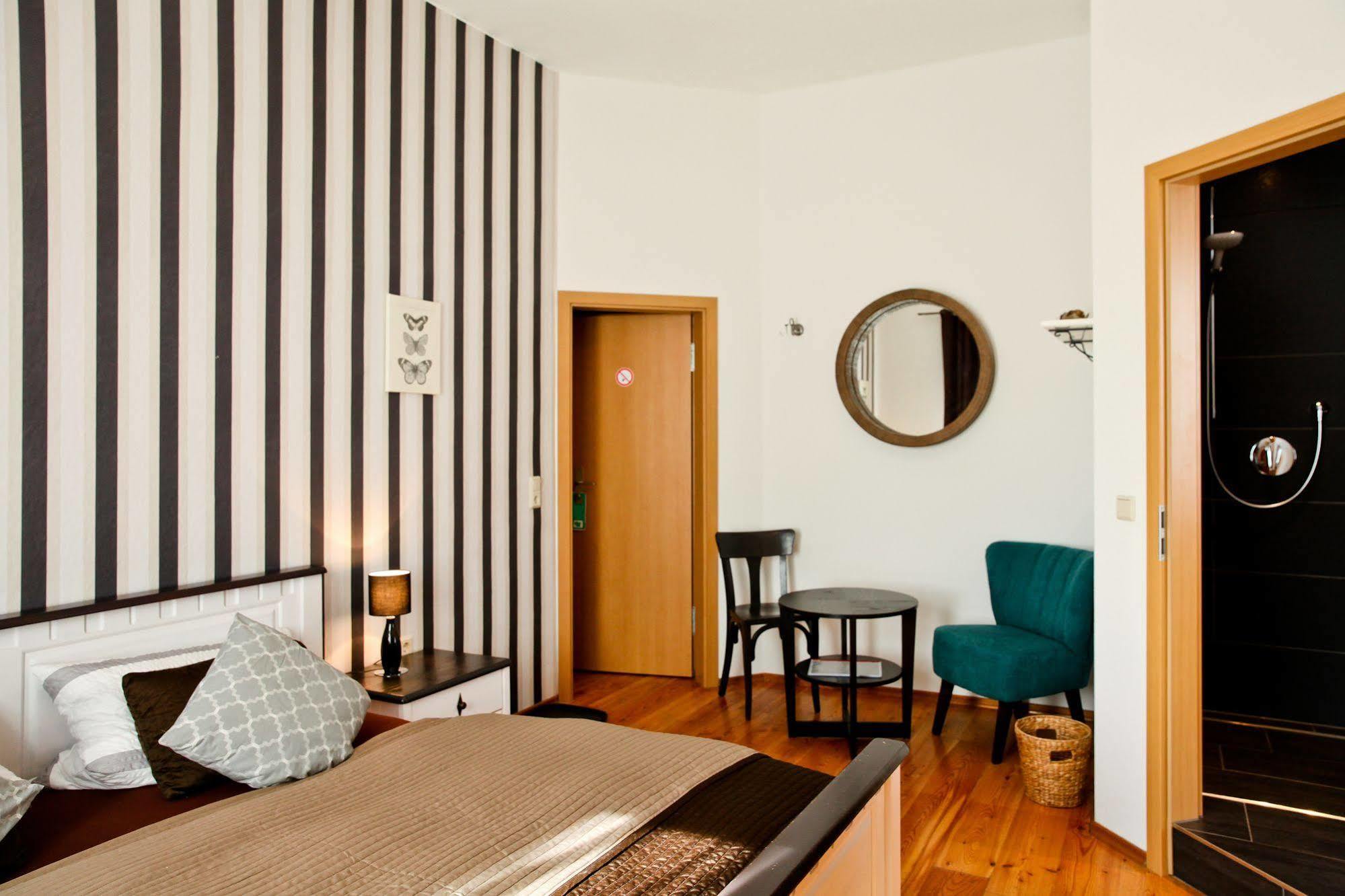 Pension & Ferienwohnung Oberhof 810 M ภายนอก รูปภาพ